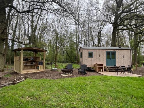 Gallery image of Coachroad Shepherds Huts in Petworth