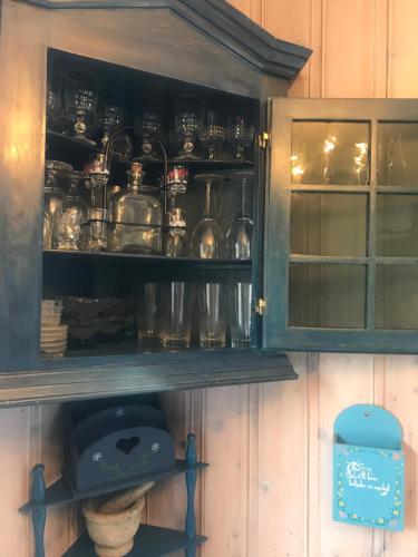 Fotografie z fotogalerie ubytování Charmigt äldre hus, laddbox 22 kw, 5 bil-minuter till bad v destinaci Strömstad