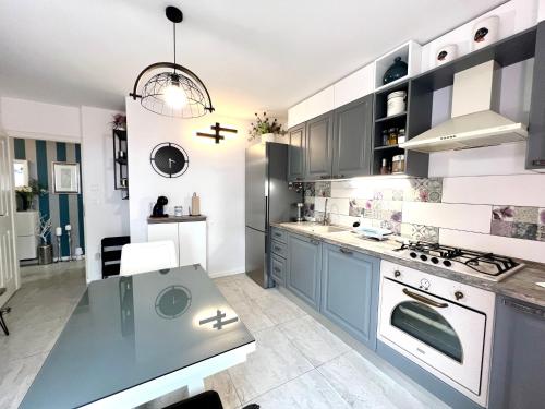 Sunny Apartment