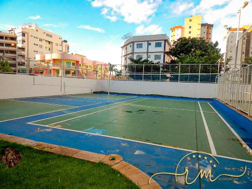 Εγκαταστάσεις για τένις ή/και σκουός στο Eldorado Thermas Park RM Hospedagem ή εκεί κοντά