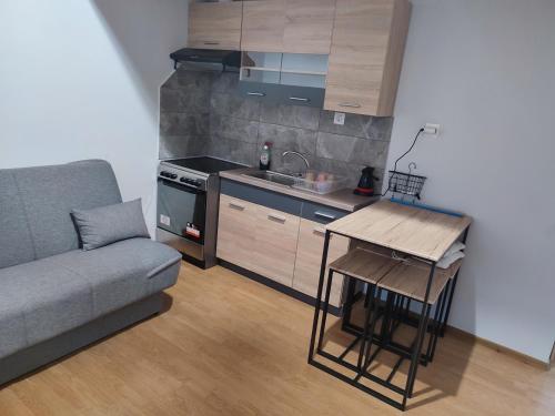 Nhà bếp/bếp nhỏ tại Loukas