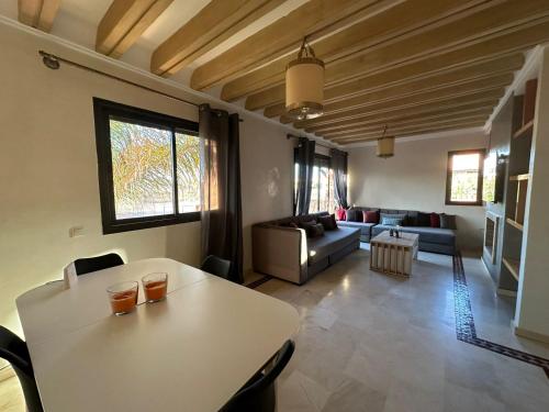 Ruang duduk di Résidence Dar Damana Palmeraie Marrakech