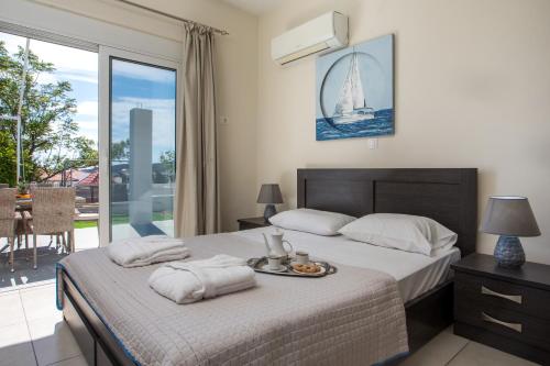 Sunny Villa