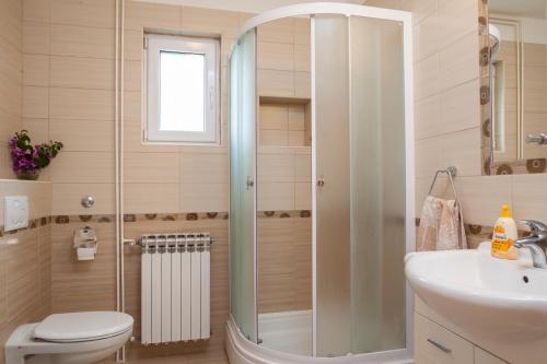 Kupaonica u objektu Apartment Nevia