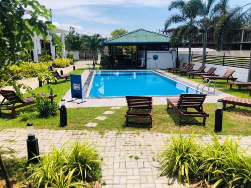 Piscina en o cerca de SKY SEA-Arugambay