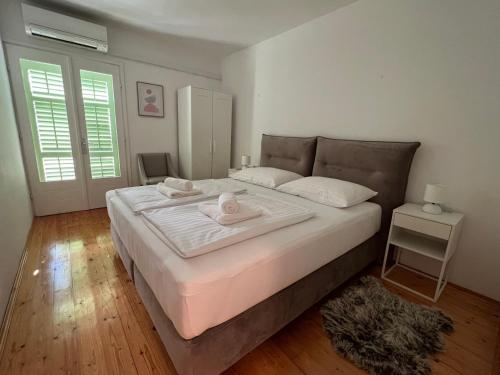 Seaside holiday house Pisak, Omis - 22862