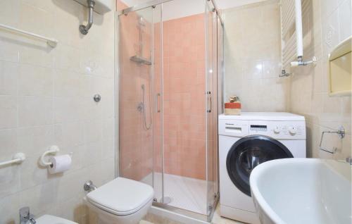 Gorgeous Apartment In Napoli With Wifi