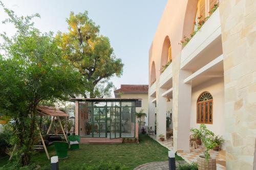 Un jardín fuera de Rajan House