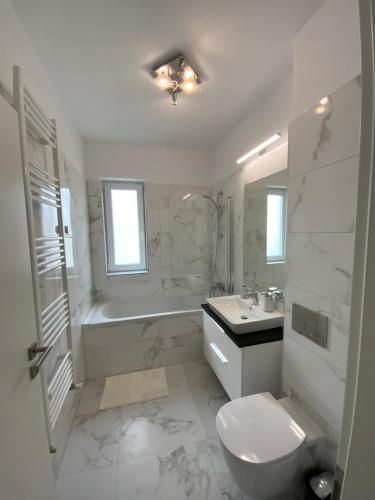 Ένα μπάνιο στο Apartament BogDAnna
