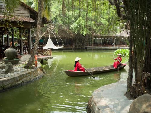 Hosté ubytování Phuong Nam Resort