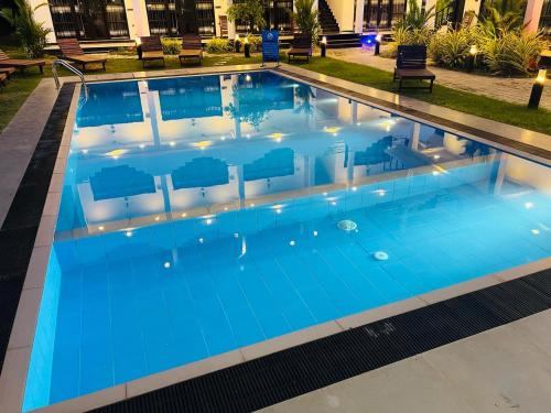 Piscina en o cerca de SKY SEA-Arugambay