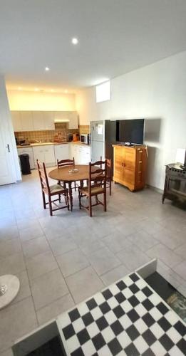Dapur atau dapur kecil di Maison chaleureuse