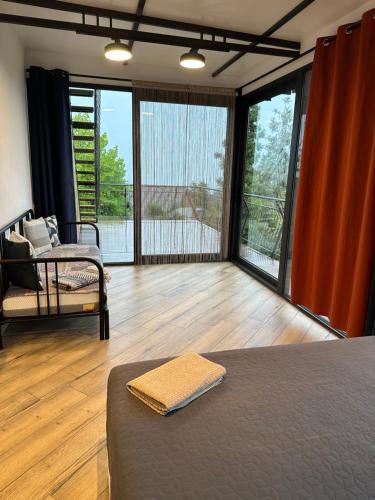 Balkón nebo terasa v ubytování Agora Sundeck Tsikhisdziri