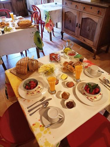 Makanan di atau berdekatan the country house