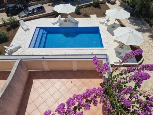 Rooms Gordy in the Center Novalja with Pool