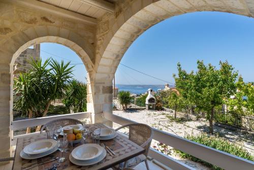 Villa Clio -St George Retreat BY APOKORONAS VILLAS