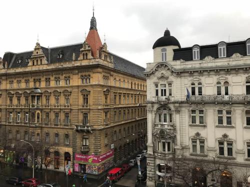 Comfortable flat with prime location near Oktogon 1067 Budapest, 37 Teréz körút kép - 3