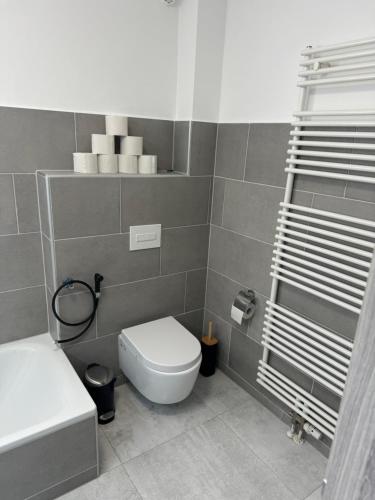 Schöne Ferienwohnung in Satrupにあるバスルーム