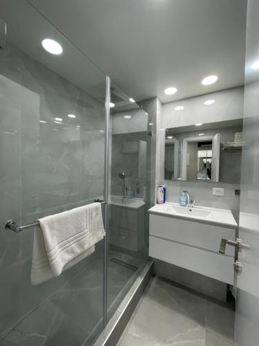 Vannituba majutusasutuses Netanya SeaView ApartHotel