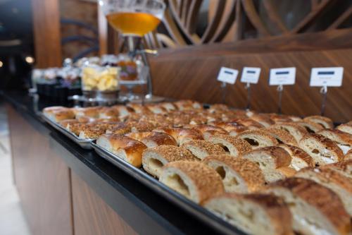 Makanan di atau berdekatan hotel