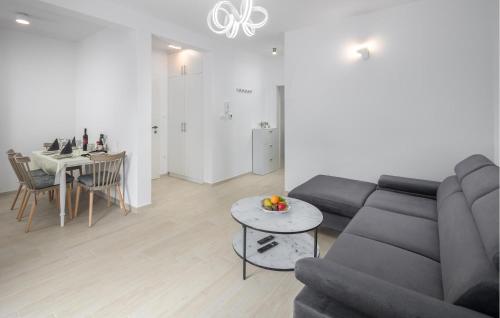 Awesome Apartment In Porec With Wifi