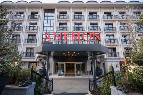 Bangunan di mana terletaknya hotel