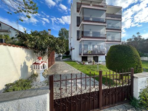 Gallery image of Luxury Apartment Agia Triada in Agia Triada