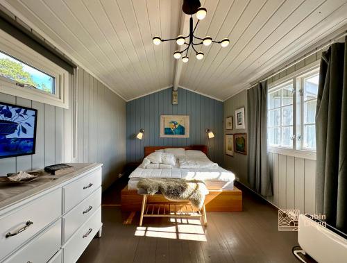 Gallery image of Idyllic Cabin in Lillesand fantastic ocean view in Lillesand