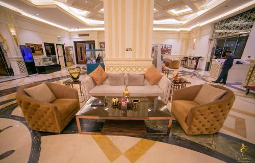 Ruang duduk di Casablanca Grand Hotel