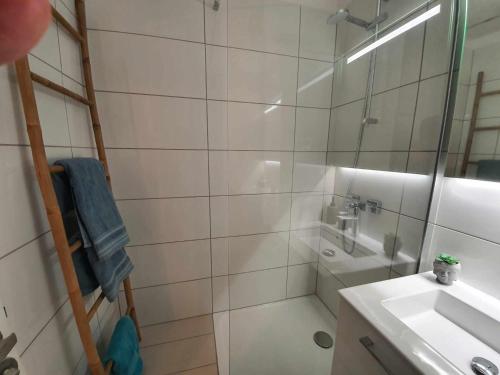 Agréable appartement dans une résidence de vacances avec terrasse et 2 piscines, au bord de la Plage du Midi