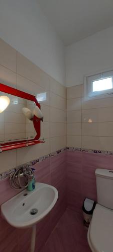 Kylpyhuone majoituspaikassa New Villa Albana