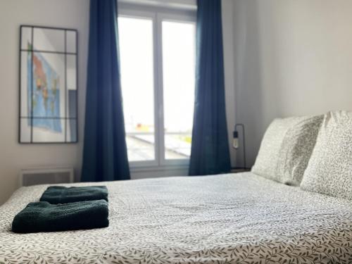 Photo de la galerie de l'établissement Le Pitstop Lodge - Gare Tramway Centre ville - 6p, au Mans