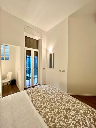 Central Side Apartment