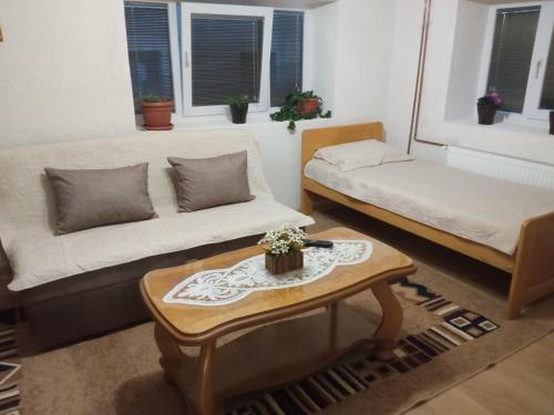 SIMENA Apartment tesisinde bir oturma alanı