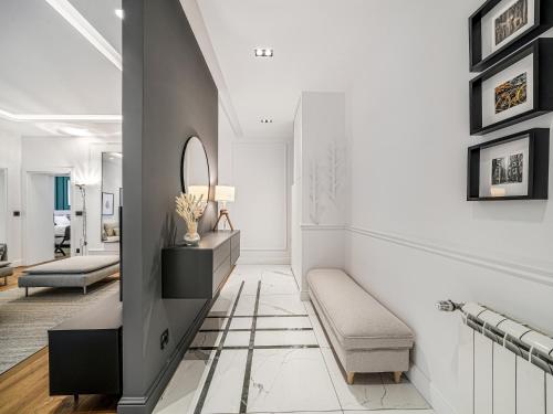 Φωτογραφία από το άλμπουμ του Enjoy B-52 Crown στο Βελιγράδι