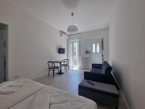 Milan new apartment in lively central area