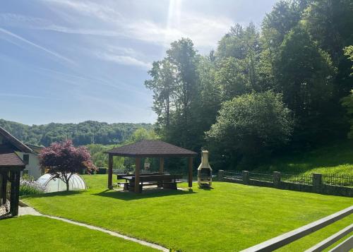 Φωτογραφία από το άλμπουμ του Apartma Movrin σε Kamnica