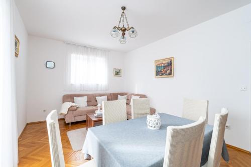 Apartment Srecko