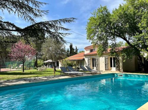 Villa des Trois Pins - Piscine, Climatisation, Pétanque et Tennis