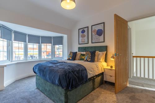 Luxury 4 Bed House Near Birmingham Sleeps 10 Free Parking Fast WiFi photo 51