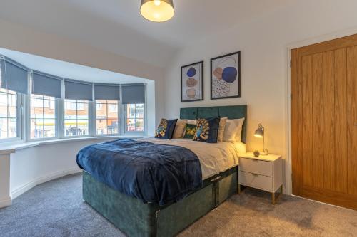 Luxury 4 Bed House Near Birmingham Sleeps 10 Free Parking Fast WiFi photo 49