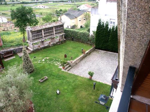 an aerial view of a yard of a building at Casa Antiga Do Monte in Lestrove