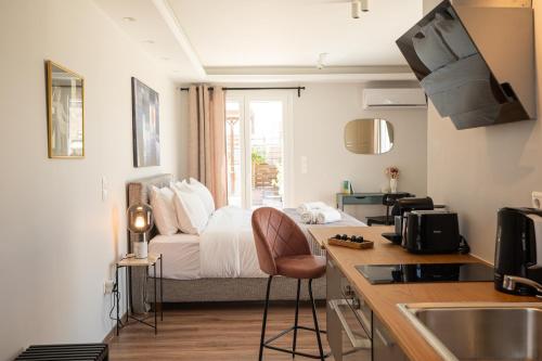 Private Rooftop - Acropolis view - Jacuzzi - Metro