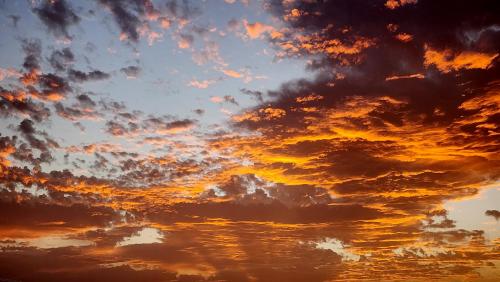 an image of a cloudy sky at sunset at Casinha Nova - Comfort & Class in Fogo in São Filipe