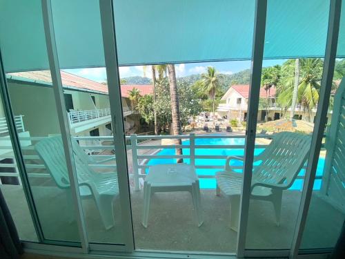 Bazén v ubytování Vbeach Resort nebo v jeho okolí