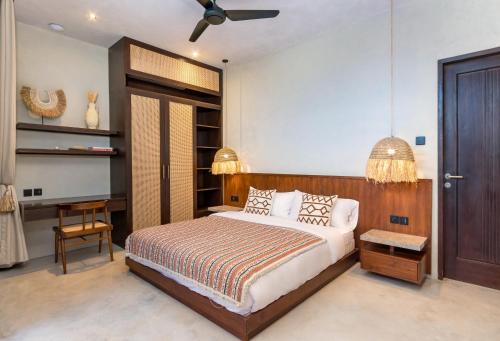 Ein Bett oder Betten in einem Zimmer der Unterkunft Peaceful hideaway in Pererenan / Canggu