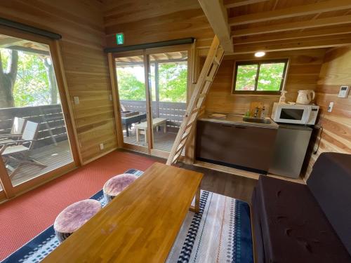 Gallery image of 雲海の見えるロフト付きコテージA in Minano