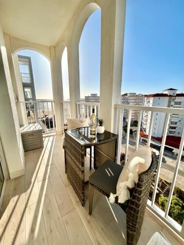 GATU Villa Salada, junto la playa, parking, terraza, aire acc, piscina, wifi Sólo familias o grupos mayores de 21 años