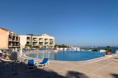 Photo de la galerie de l'établissement All comforts - Pool - Sea view, à Cannes
