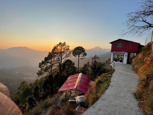 Gallery image of Surkanda Kanatal View Camps - Affordable Camping in Kanatal in Kanatal